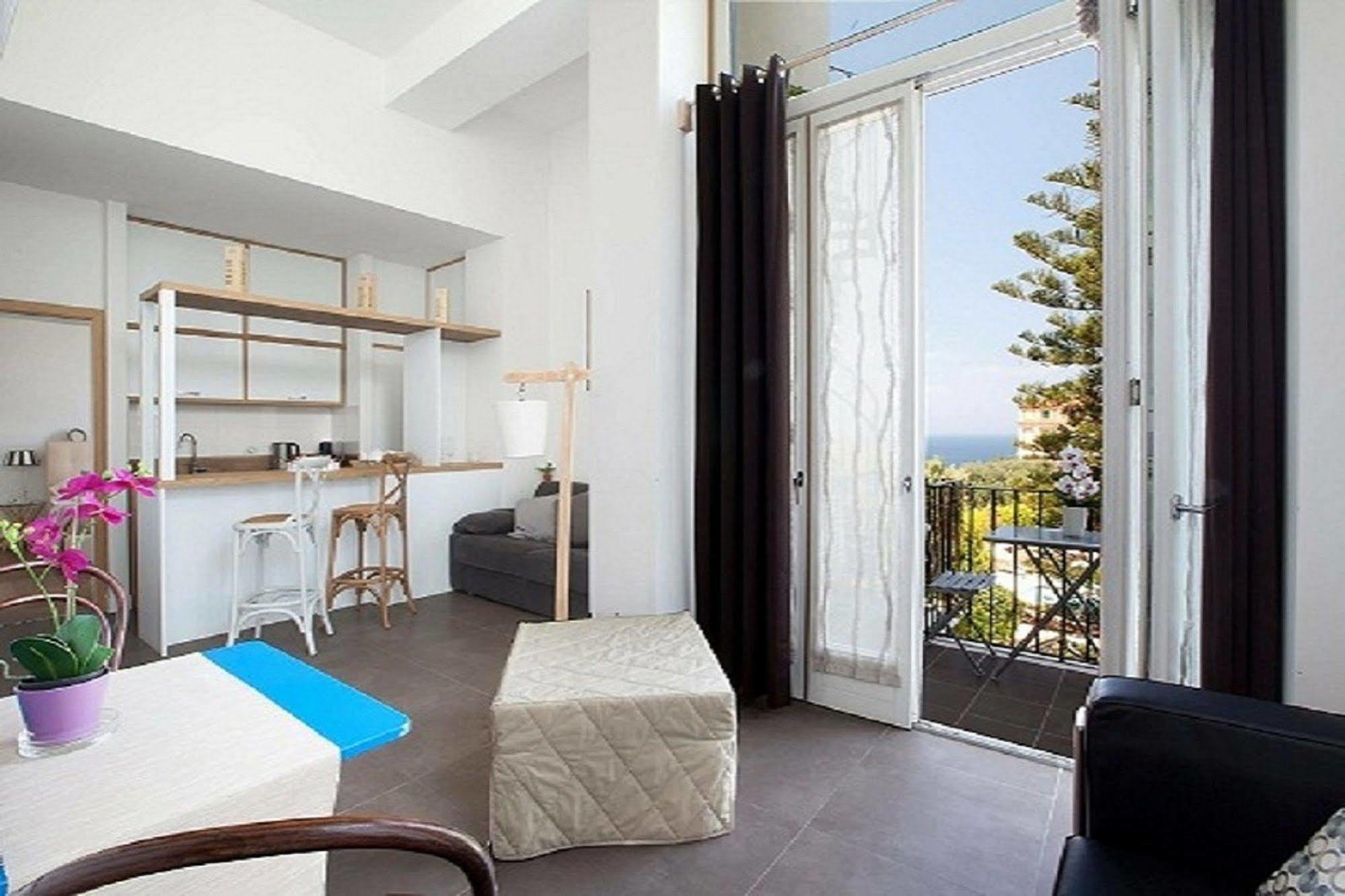 Agora Apartments Sorrento Buitenkant foto
