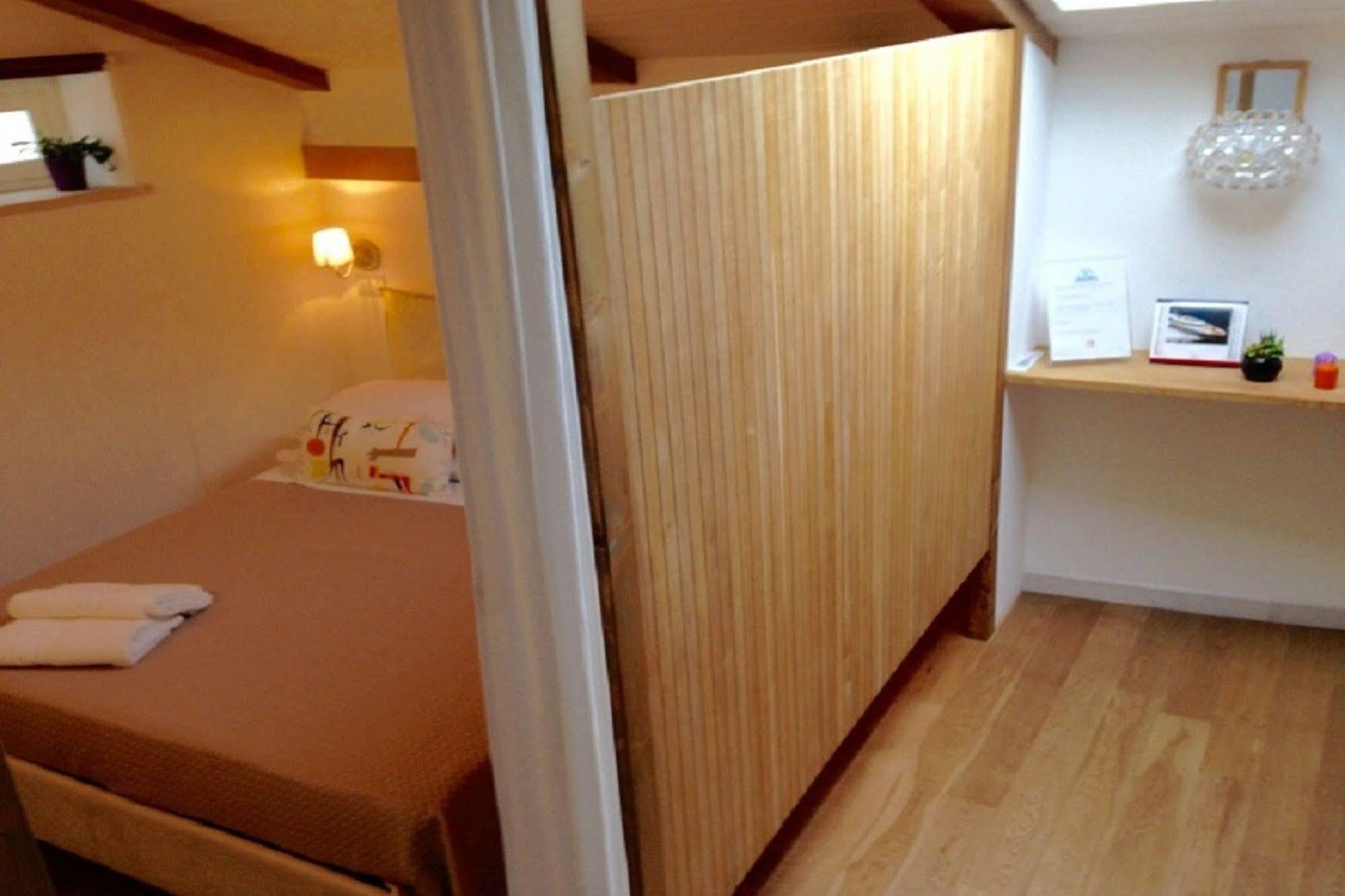 Agora Apartments Sorrento Buitenkant foto